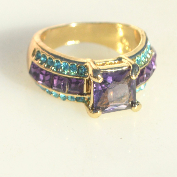 Purple Amethyst 18kt Yellow Gold Size 8 Ring Blue - Picture 4 of 8